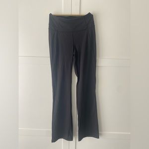 lululemon size 4 wunder under flare leggings